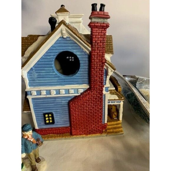 Coventry Cove Village Figurines Set - Picture 7 of 8